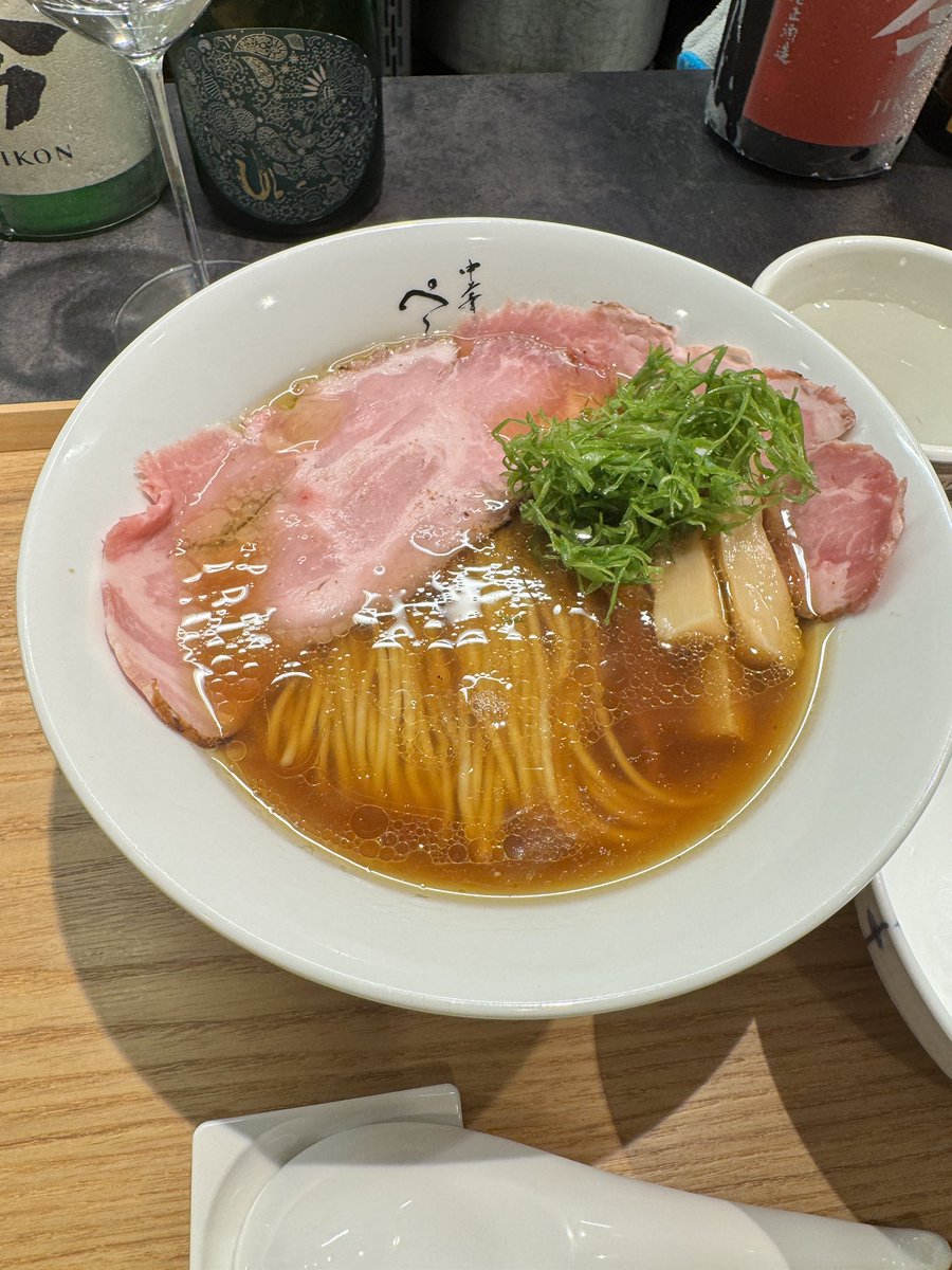 panmania7's tweet photo. お久しぶりの地元のお店で美味しい日本酒とラーメン🍜。 https://t.co/wzdl7zE2QM