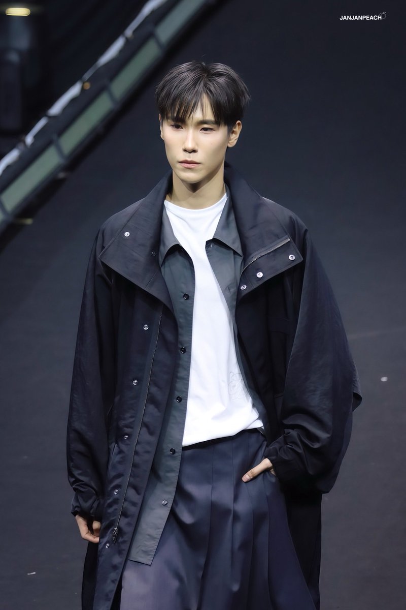 janjanpeach's tweet photo. ปณชัยบนรันเวย์หล่อมาก!! 

JUNIORMARK MCMA 2026

@jnnrrs 
#MchoiceMintAwards2026
#MintAwards2026
#junniorrs https://t.co/qZSWT9DxHY