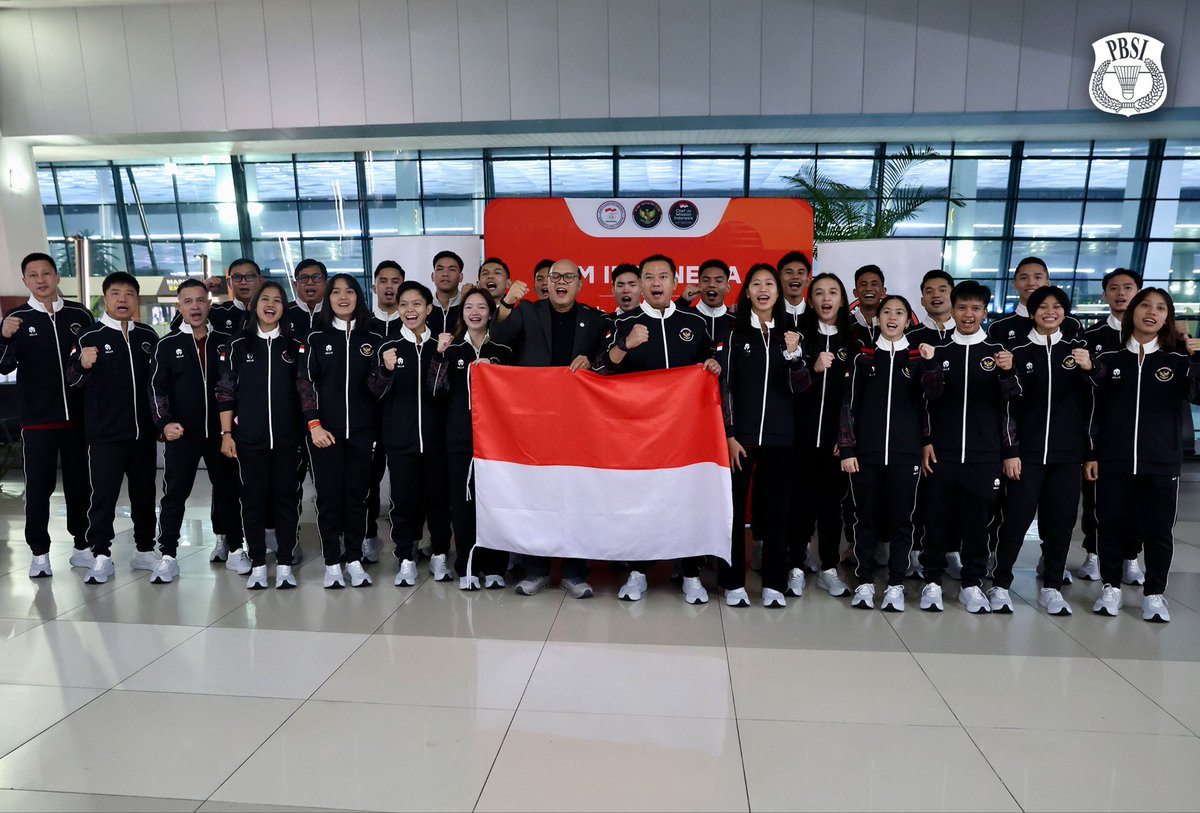 INABadminton's tweet photo. Satu fokus. Satu tujuan. Satu perjuangan. 🫡👊🏻

Tim bulutangkis Indonesia menuju Asian Games Aichi-Nagoya 2026.

Langkah pertama terbang ke Tokyo untuk pemusatan latihan. Lets go! 🏸🇮🇩

#BadmintonIndonesia #AsianGames2026 https://t.co/WD85lxZF1O