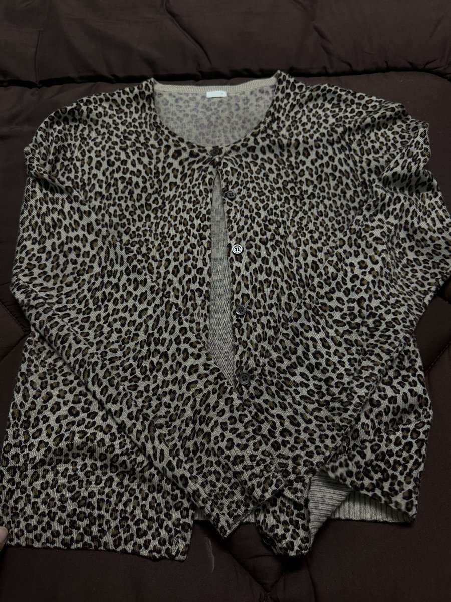 nununeww's tweet photo. GU คาดิแกน (120 รส) 
#ส่งต่อGu #เสื้อมือ2 #ปล่อยเสื้อมือสอง https://t.co/sGCFbZJGuR