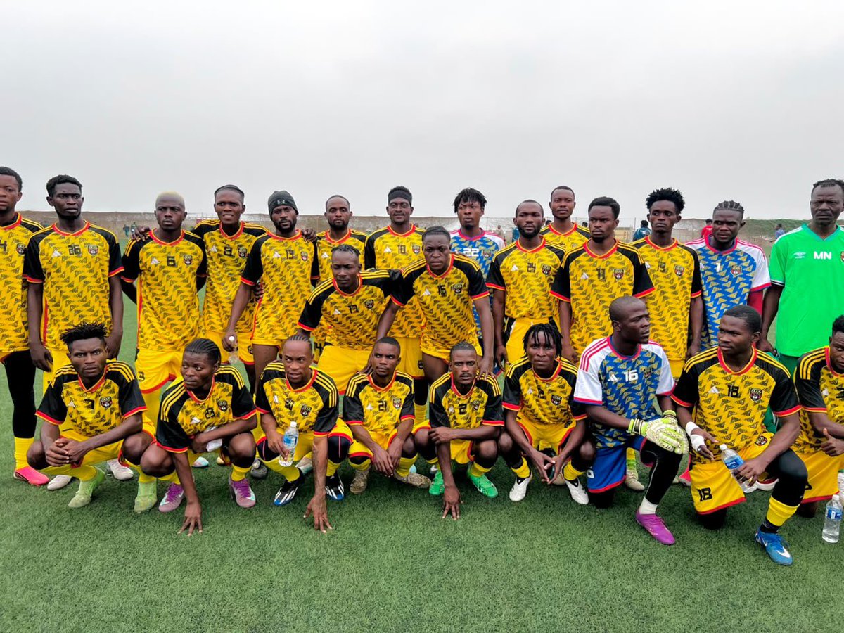 Okapisportfc's tweet photo. 📸 GALERIE | Dernier test du stage
LAS DAUPHIN NOIR 3–2 OKAPI SPORT 

OKAPI SPORT — EZA LIBANGA ❤️🖤💛! https://t.co/K308ITCV0E