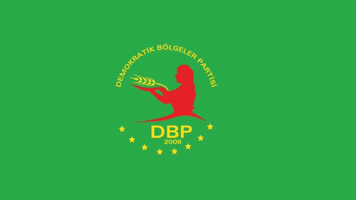 DBP_GenelMerkez's tweet photo. Kürtleri yeniden kanlı bir savaşın içine çekmeye yönelik her girişim, yalnızca Kürt halkı açısından değil, bütün bölgenin geleceği açısından son derece riskli ve tehlikelidir.

Merkez Yürütme Kurulumuzun açıklaması:
https://t.co/iAIDAOp4O5 https://t.co/TMYB5vUysV
