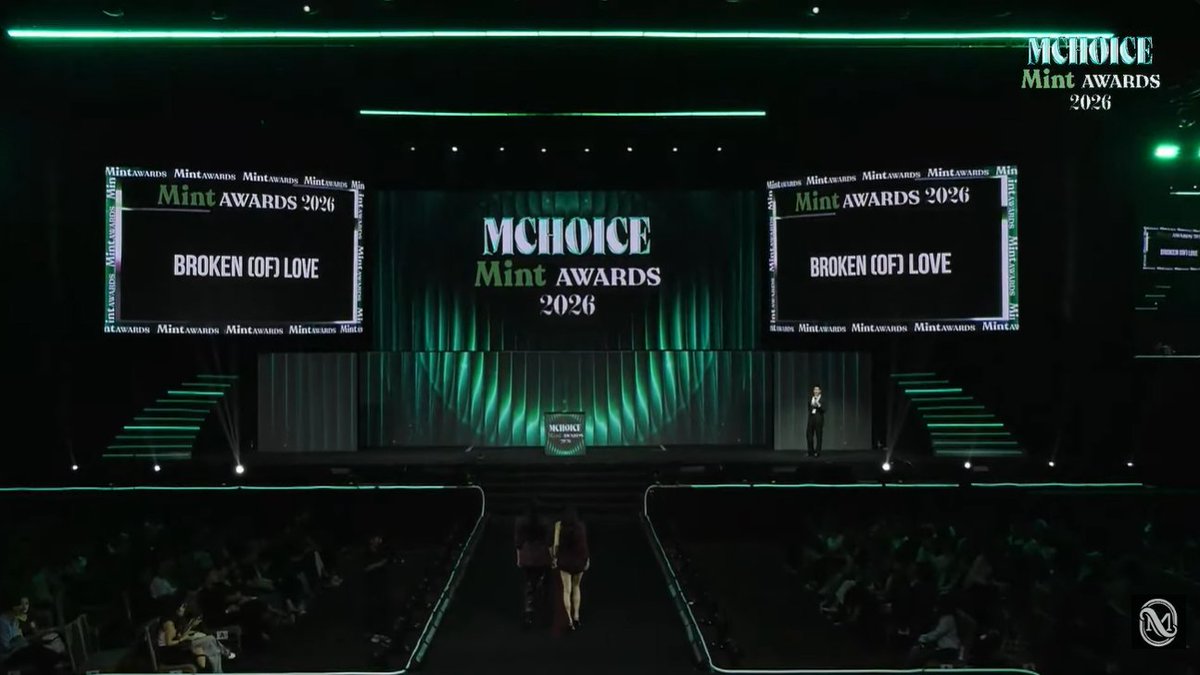 petitedanbo's tweet photo. ชอบจัง  ยิ่งกว่าได้รางวัลคู่ คือ ซีรีย์ได้รางวัล  BREAKTHROUGH CAST OF THE YEAR จากงานMCHOICE MintAwards 2026 มันคือความตั้งใจของพี่ฝ้ายมาก ๆ กับเรื่องนี้ที่ทำให้ Fayemily ได้ดู ด้วยเวลาที่น้อยมาก ถ้าเทียบกับการทำซีรีย์หนึ่งเรื่อง แต่ทำออกมาแล้วไม่ดูถูกคนดู แม้จะมีข้อผิดพลาดอยุ่บ้าง แต่ก็พร้อมจะปรับแก้ทันทีที่ทำได้ เก่งมากๆ เลยนะ คุณพีรญา 🌻💛

FAYEATOM X MCHOICE26  #MintAwards2026xFayeAtom 
#FayeAtom #FayePeraya #AtomPariya