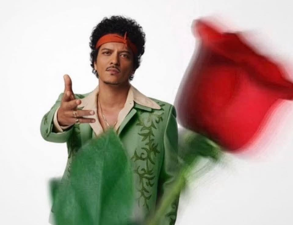 valeblvd's tweet photo. no one:

Bruno Mars commenting on anyone's video: https://t.co/f7tJkGOXlP