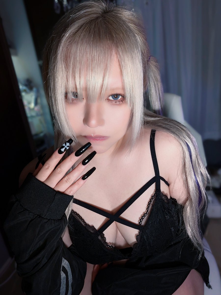 『今日帰り遅くない？』 でちょっと拗ねてる彼女…… ……………ではなく、 『最近日経下がりすぎじゃない？』 『金利上昇パなくない？』 『債券利回りエグいて。。。』 とか言ってくる彼女でもいいかな(圧)