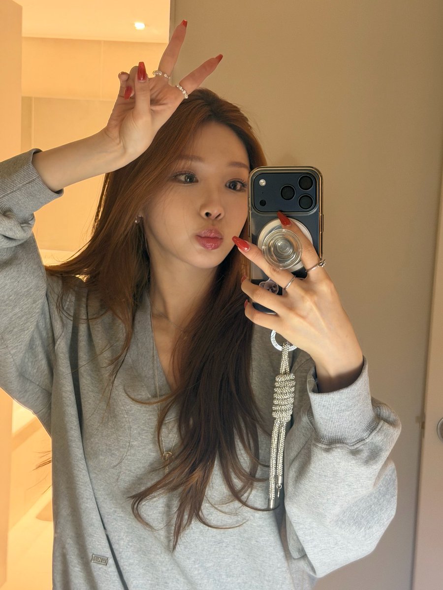 chungha_face's tweet photo. #청하 #CHUNGHA https://t.co/GPHTwxw0NO