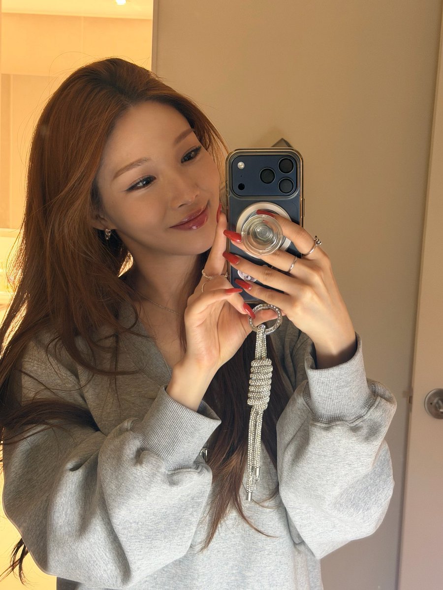 chungha_face's tweet photo. #청하 #CHUNGHA https://t.co/GPHTwxw0NO