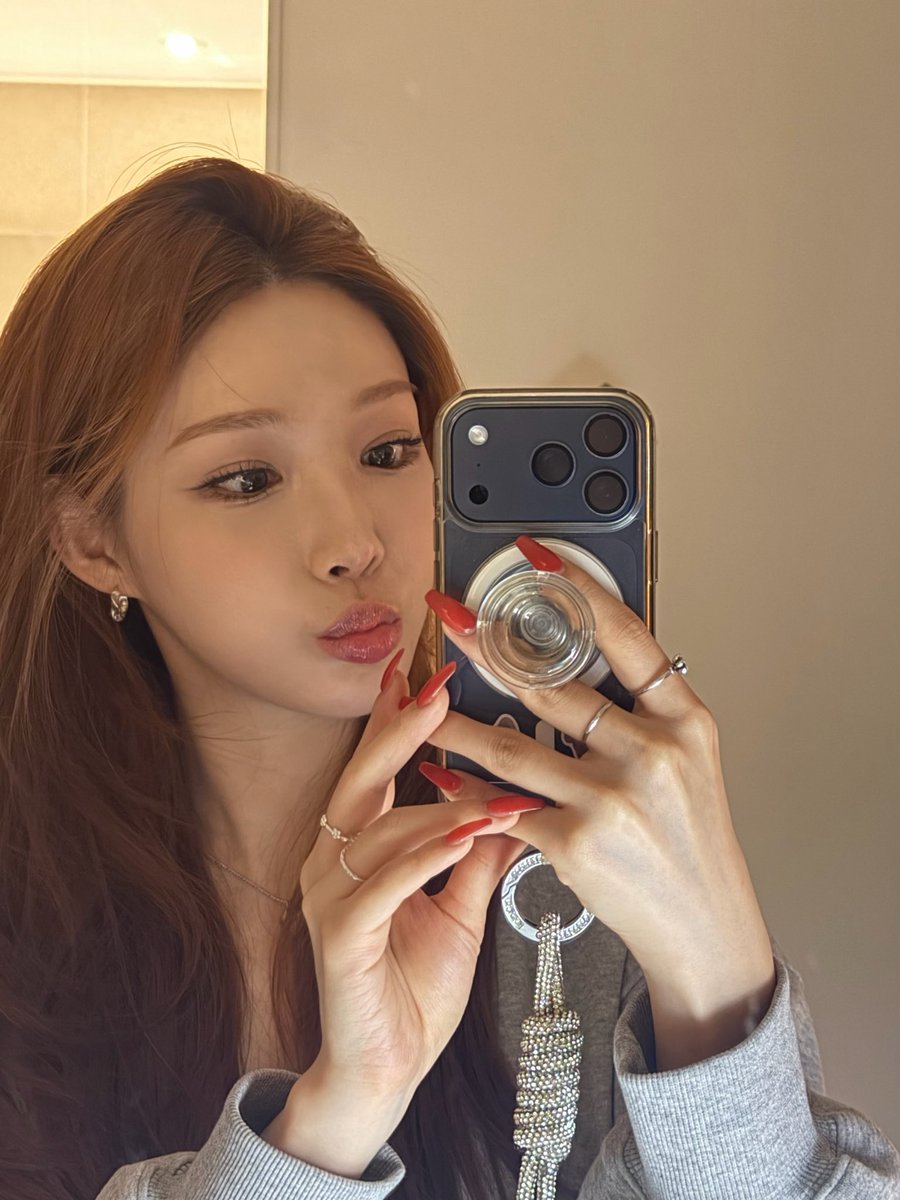 chungha_face's tweet photo. #청하 #CHUNGHA https://t.co/GPHTwxw0NO