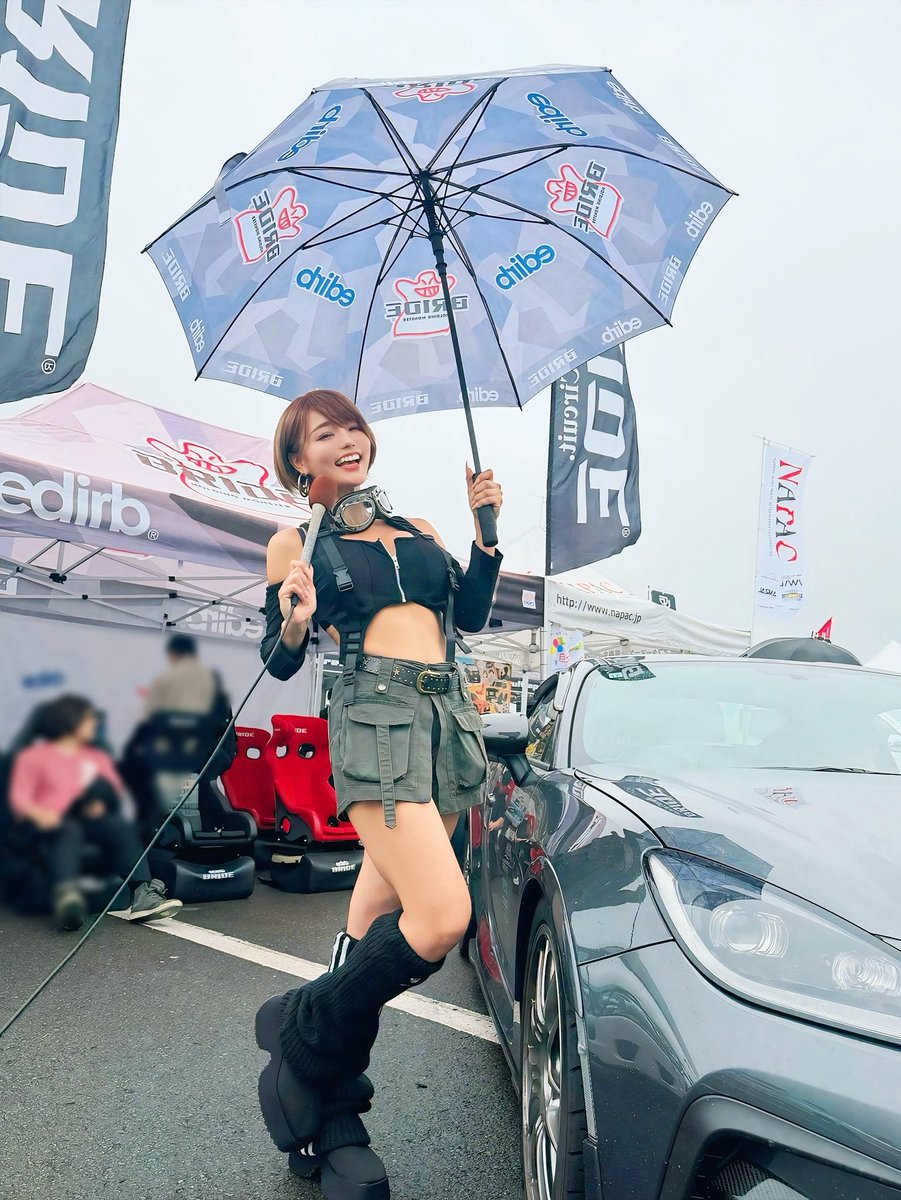 cjd_ena's tweet photo. FUJI 86/BRZ STYLE 2026 🏎️✨

テレビ愛知「黒ちゃんねる」
サーキットレポーターとして
本日も富士スピードウェイに行って参りました🏁🎤@fswpress 

本日はひとりレポーター！🎤✨

いつも以上にドキドキしながらのスタートでしたが、黒ちゃんねるスタッフの皆さん、そしていつもお世話になっているBRIDEさんをはじめ、サーキットの皆様にたくさん助けていただきながら、会場をまわって取材させていただきました☺️🏎️

まだまだ勉強中ですが、お話を聞かせていただくたびに新しい発見があって、皆様のおかげで少しずつモータースポーツの世界を知っていけることがすごく楽しいです📝✨

BRIDEさんのブースでも、かっこいいシートや車と撮影させていただきました📸
いつもありがとうございます☺️✨
@BRIDE_JAPAN 

今日どんな取材をしたのかは番組にて🤭📺✨
公開をぜひ楽しみにしていてくださいっ💕

#ena #cjd_ena #cyberjapan #富士スピードウェイ #BRIDE
