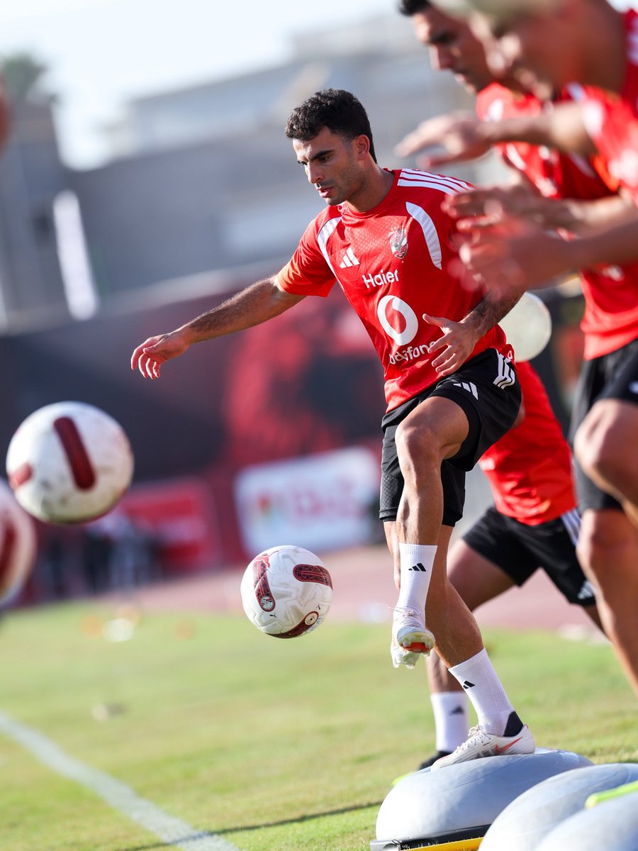 AlAhly's tweet photo. نستعد لمواجهة أبو قير للأسمدة 🔴 https://t.co/w7TgP8RRXj