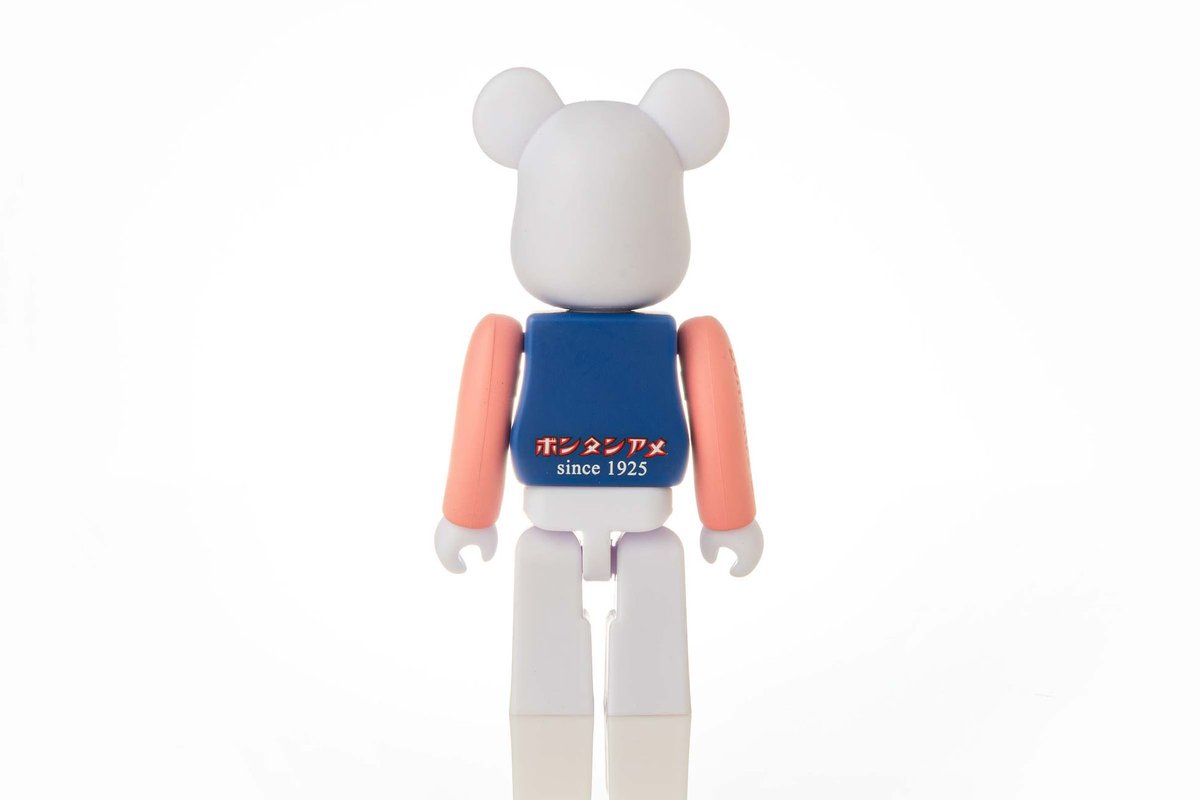 miyajingerz's tweet photo. 9月17日発売！「BE@RBRICK ボンタンアメ 100%」

今回、鹿児島生まれのボンタンアメのベアブリックとして、元祖鹿児島「南国白くま」が、100年をこえて愛される ボンタンアメの箱をモチーフにした衣装を身にまとった姿をイメージしました。

山形屋では1号館地階ふるさとコーナー、2号館5階丸善鹿児島山形屋店にて販売いたします！税込2,970円。数量限定となっております。

#山形屋
#丸善鹿児島山形屋店
#ベアブリック
#ボ��タン飴
#セイカ食品