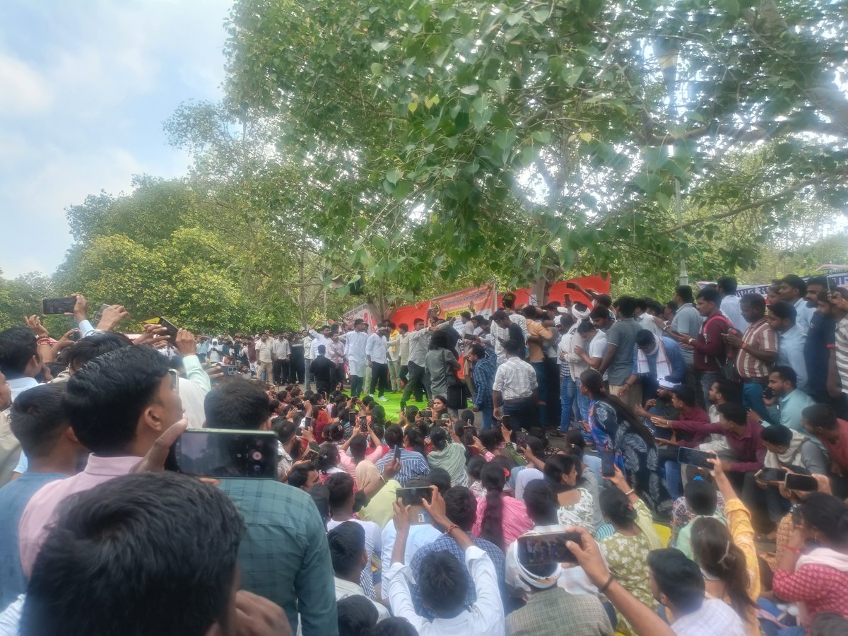 NeerajKumapal's tweet photo. #पंचायत_सहायक_संघर्ष 
Eco garden me anishit kalin dharna  6din se chal raha hai https://t.co/15dRuelTDl