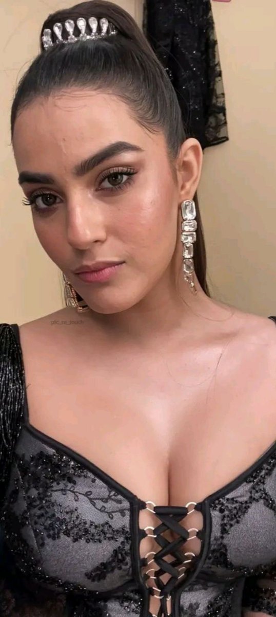 vishb09's tweet photo. Kavya Thapar 🔥👀
#KavyaThapar https://t.co/kGxfZFtRjp