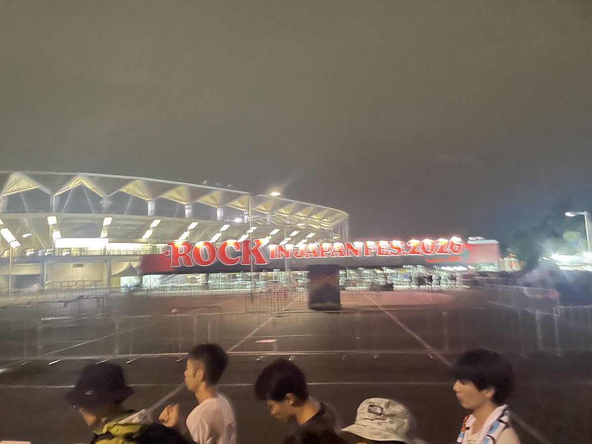 muteuchan's tweet photo. まさか終わってから外に出るまでに1時間半喰らうとはな。 https://t.co/qj2BYqTSCf