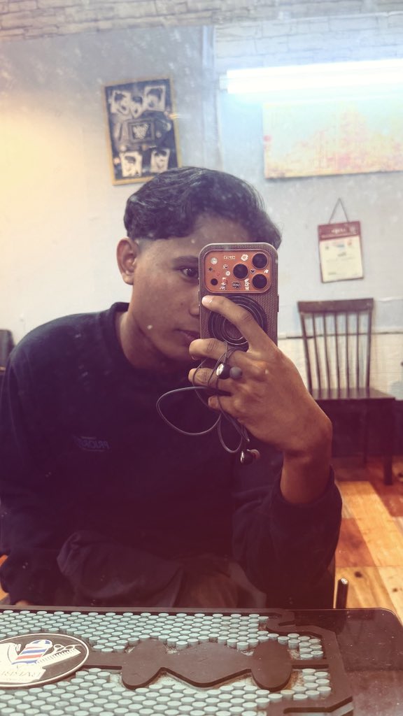 Danielpaperail's tweet photo. Kept changing so many barber but end up the first barbershop since i stay semenanjung here is the right one for me😭 I should never cheating with this barbershop!🤞 https://t.co/IOee6cfvR1