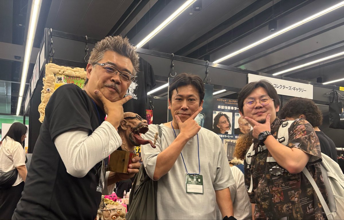 zhomo11's tweet photo. #東京ホラー特区
 #ハリコレ さん！#なべやかん　さん、百武スタジオとのコラボ企画！

商品少しと🫠
当日特殊メイクブース出します👁️

雄大監督、鳴瀬監督、二宮さん、千葉プロデューサー、川松監督、ピエールさん！
ありがとうございました！

#特殊メイク https://t.co/JMhjTQUp9R
