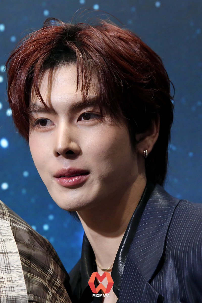 webmixmaya's tweet photo. “แซนต้า-พงศภัค” ระหว่างสัมภาษณ์กับสื่อมวลชนในงาน ‘Mchoice &amp; Mint Awards 2026’

#MchoiceMintAwards2026
#MchoiceMintatICONSIAM
#MchoiceTH #MintAwards2026 
#MintMagTH #PerthSanta #เพิร์ธแซนต้า
#Santapp https://t.co/tukHvABI9c