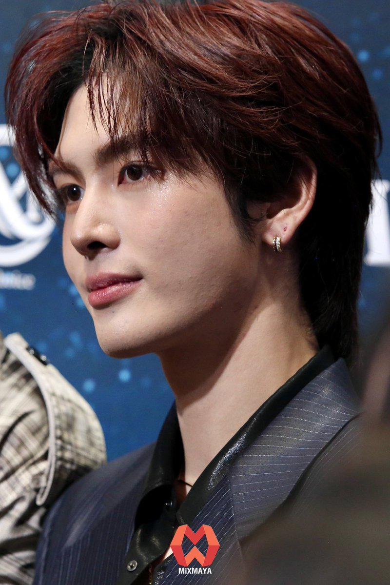 webmixmaya's tweet photo. “แซนต้า-พงศภัค” ระหว่างสัมภาษณ์กับสื่อมวลชนในงาน ‘Mchoice &amp; Mint Awards 2026’

#MchoiceMintAwards2026
#MchoiceMintatICONSIAM
#MchoiceTH #MintAwards2026 
#MintMagTH #PerthSanta #เพิร์ธแซนต้า
#Santapp https://t.co/tukHvABI9c