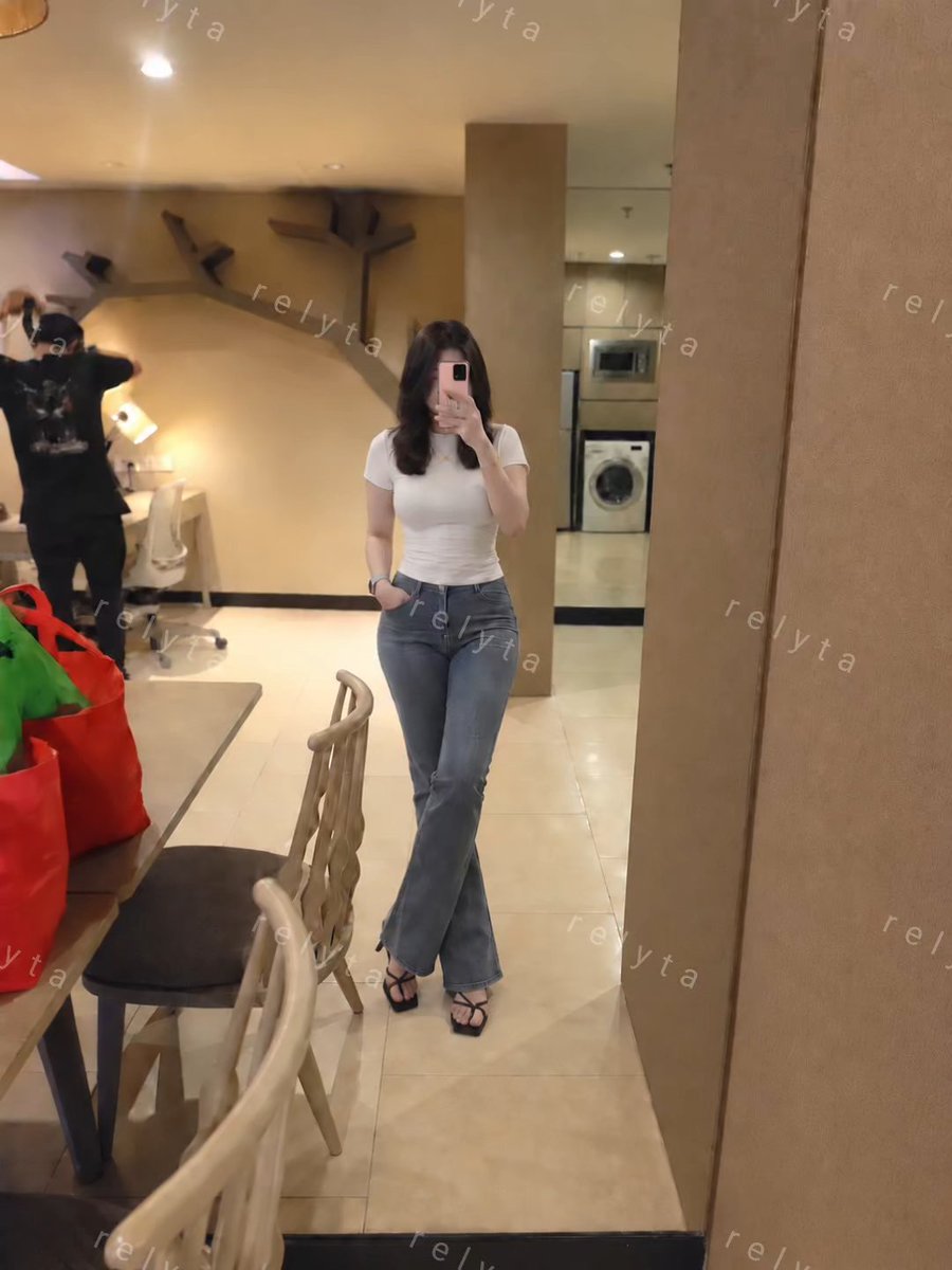 rereee_99's tweet photo. Malmingan dirumah bae lah, post photo minggu kemaren aja deh, Jangan salfok sama yang di belakang yah, orangnya ga ada, lagi nyingle 🤭
#pasutri #pasutrijakarta #pasutrihappy #pasutribogor #deletesoon https://t.co/5c9gZPueOf