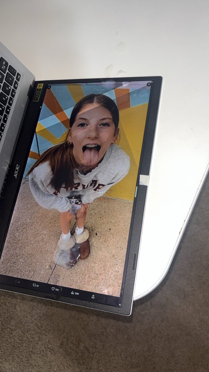 bopsneedx's tweet photo. braceface snowbunny tongue sluts😫 https://t.co/RQDrQZYLWS