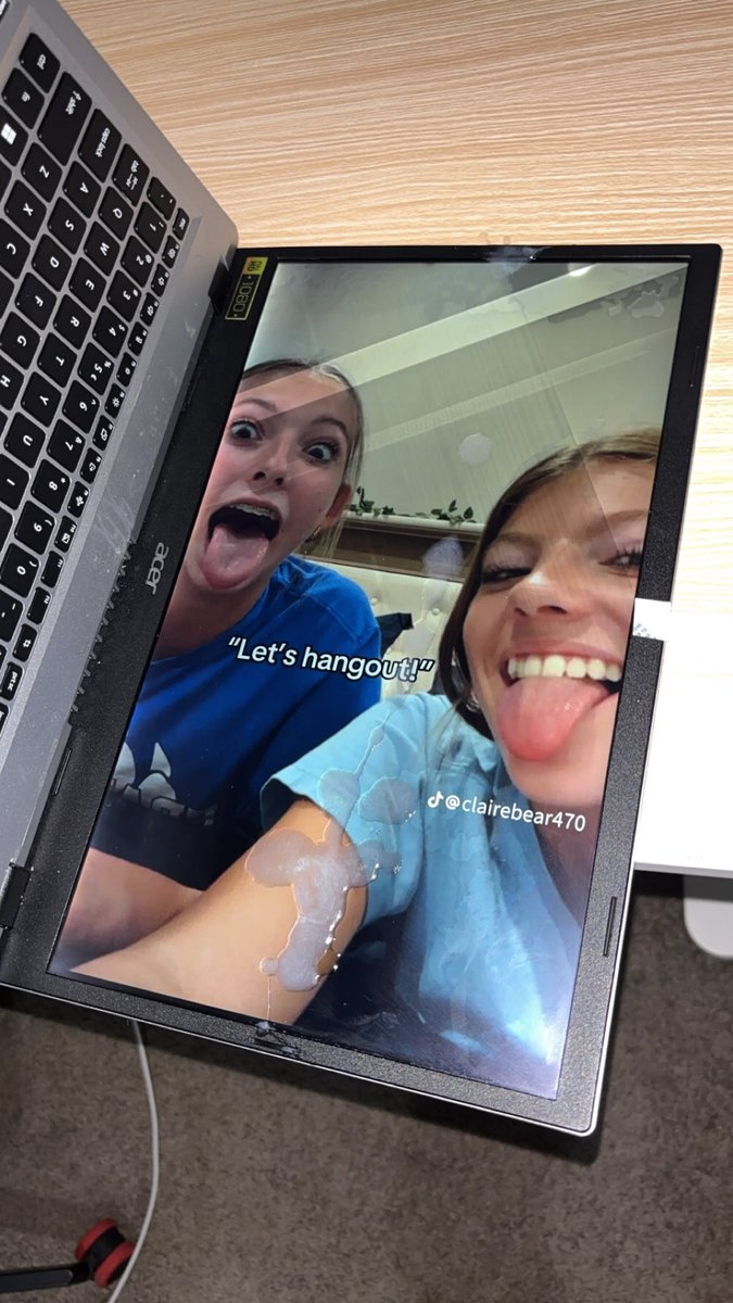 bopsneedx's tweet photo. braceface snowbunny tongue sluts😫 https://t.co/RQDrQZYLWS