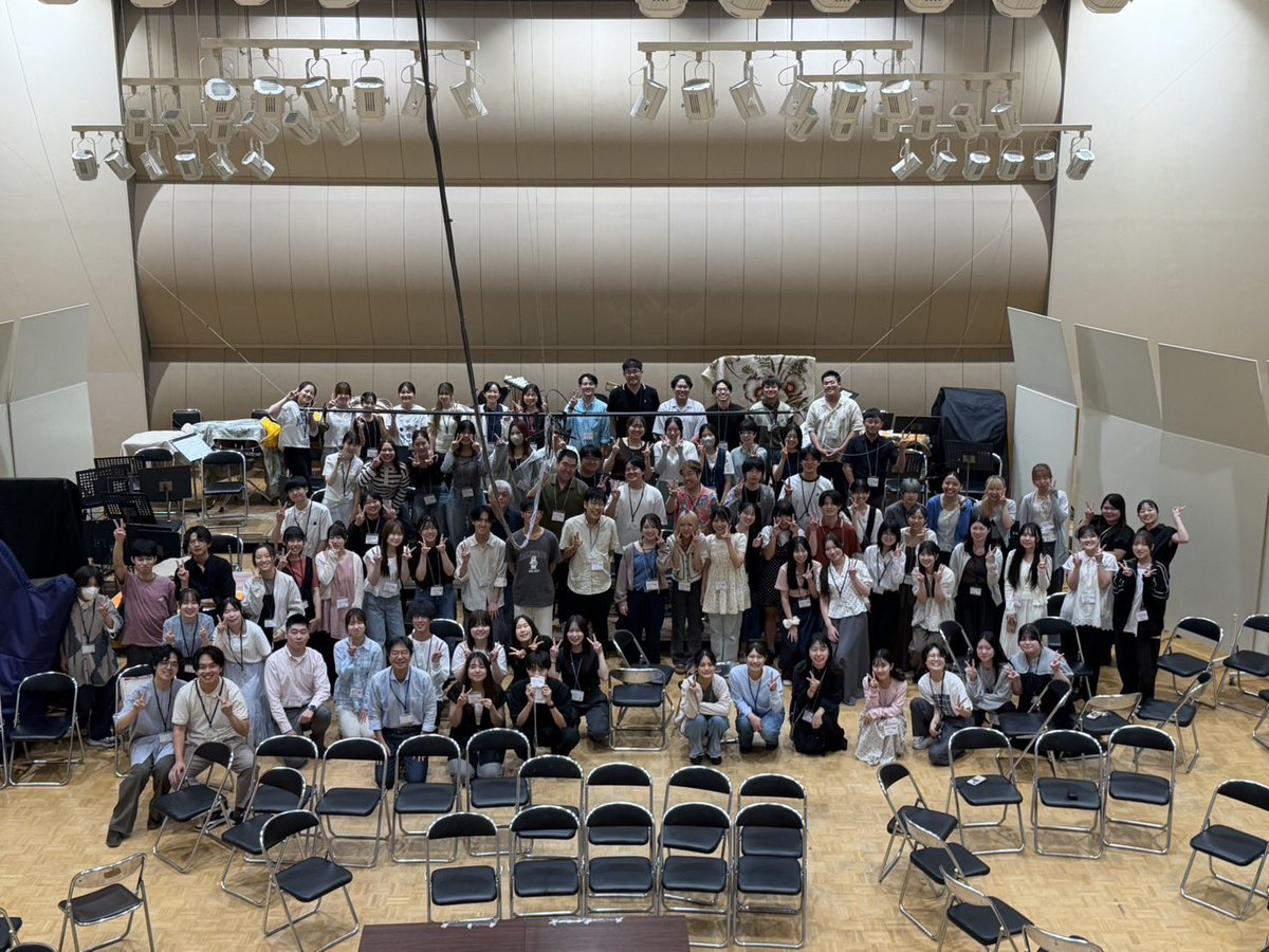 oku_wind's tweet photo. 昨日から他大学の先生方やエキストラの皆様との練習も始まり、"ウェルカムパーティー"を行いました✨
親睦も深めることができ、とても盛り上がりました！
スペシャルコンサートまで残りわずかです…！ぜひお越しください🙌🏻

皆様のご来場を心よりお待ちしております🙇🏻‍♀️ https://t.co/CncVdx8jnv