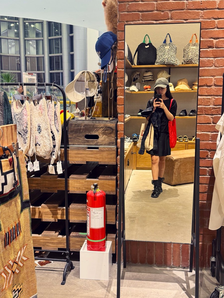 aprsarm's tweet photo. mibf 2026 (comfy shoes is a state of mind 🤪) https://t.co/Dx2fby5N53