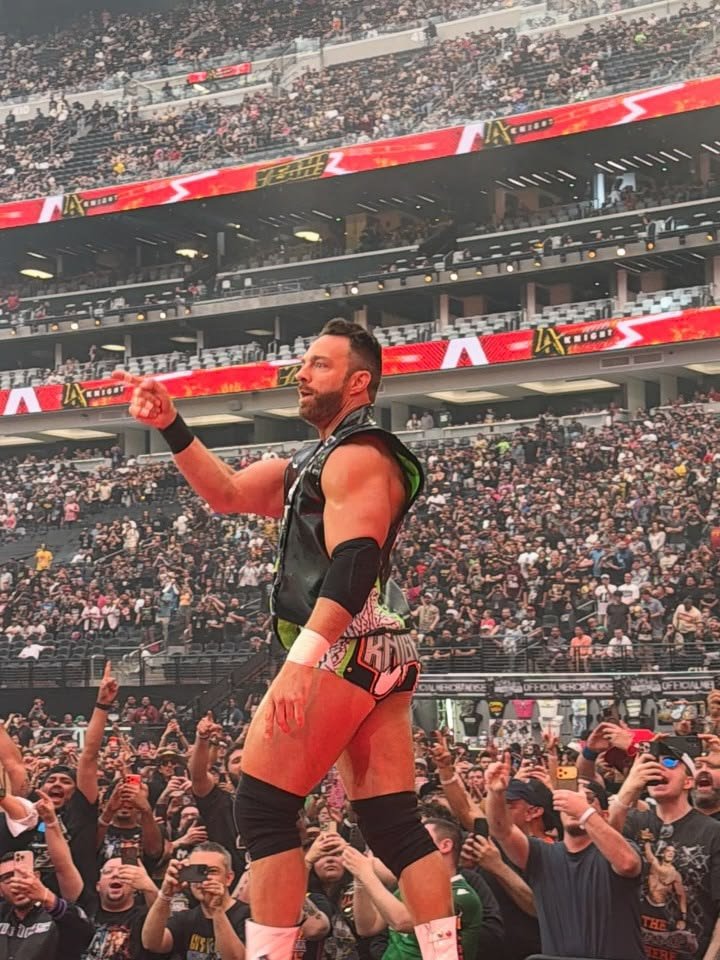 SlateRandallDFW's tweet photo. LEMME TALK TO YA!

Tonight is special. Tonight means alot to me. Because tonight...Im not just fighting three men standing in my way.

Im fighting for gold. Im fighting for the National Championship. https://t.co/H270V7wQfS