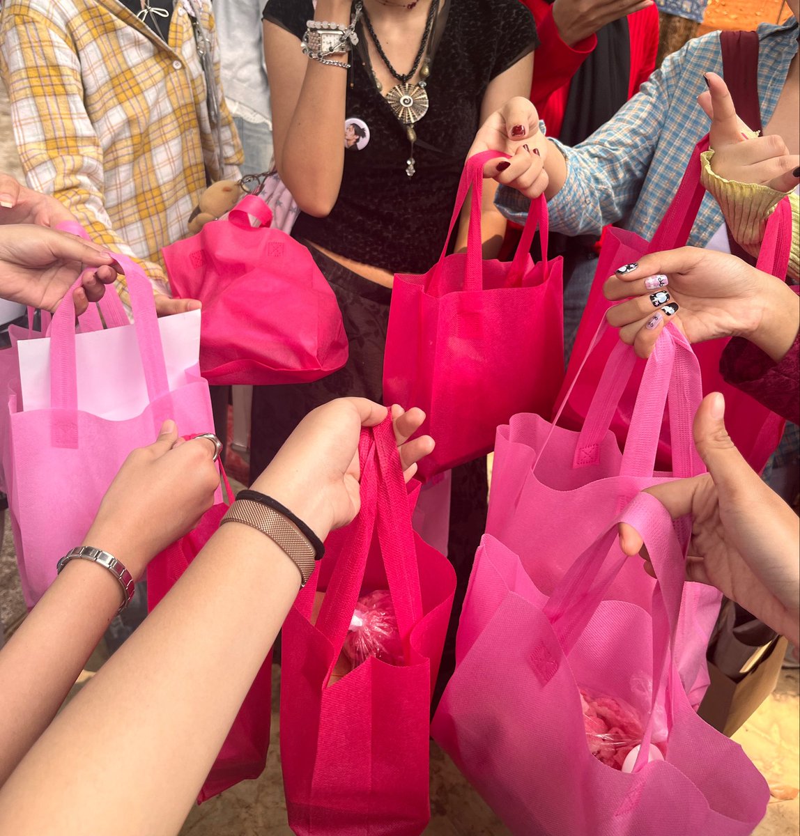 gaonologi's tweet photo. barakallah fii umriik, king! salam dari villains cabang blok m🫶🏻

also thank you kakak kakak yg udah hold event jooyeon ini, kenyang kembung bgt gong mantep deh semua ajuy dirayakan❤️

#HappyJooyeonDay
#쭈목_오늘은_락쭈타의_생일이다
#JOOYEON_TheKin912Back https://t.co/57szlULznQ
