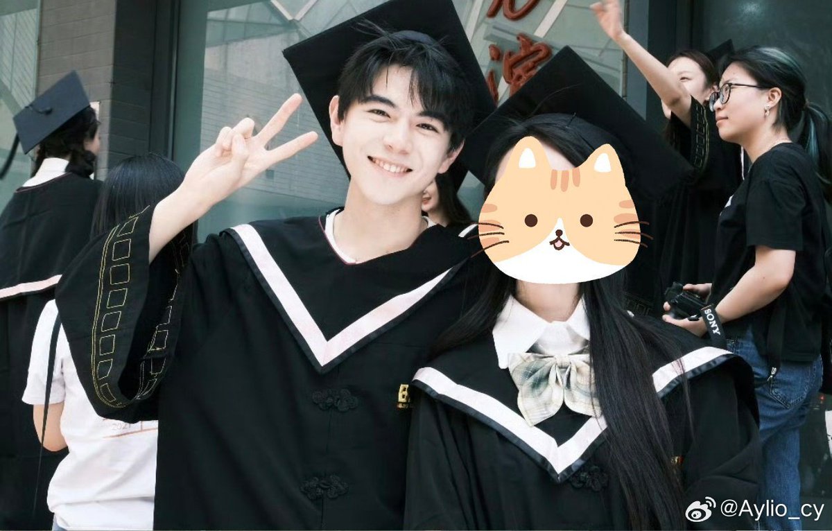 cuteaylio_'s tweet photo. 🥹🤏

#lyusitong #aylio https://t.co/1jw085aNuh