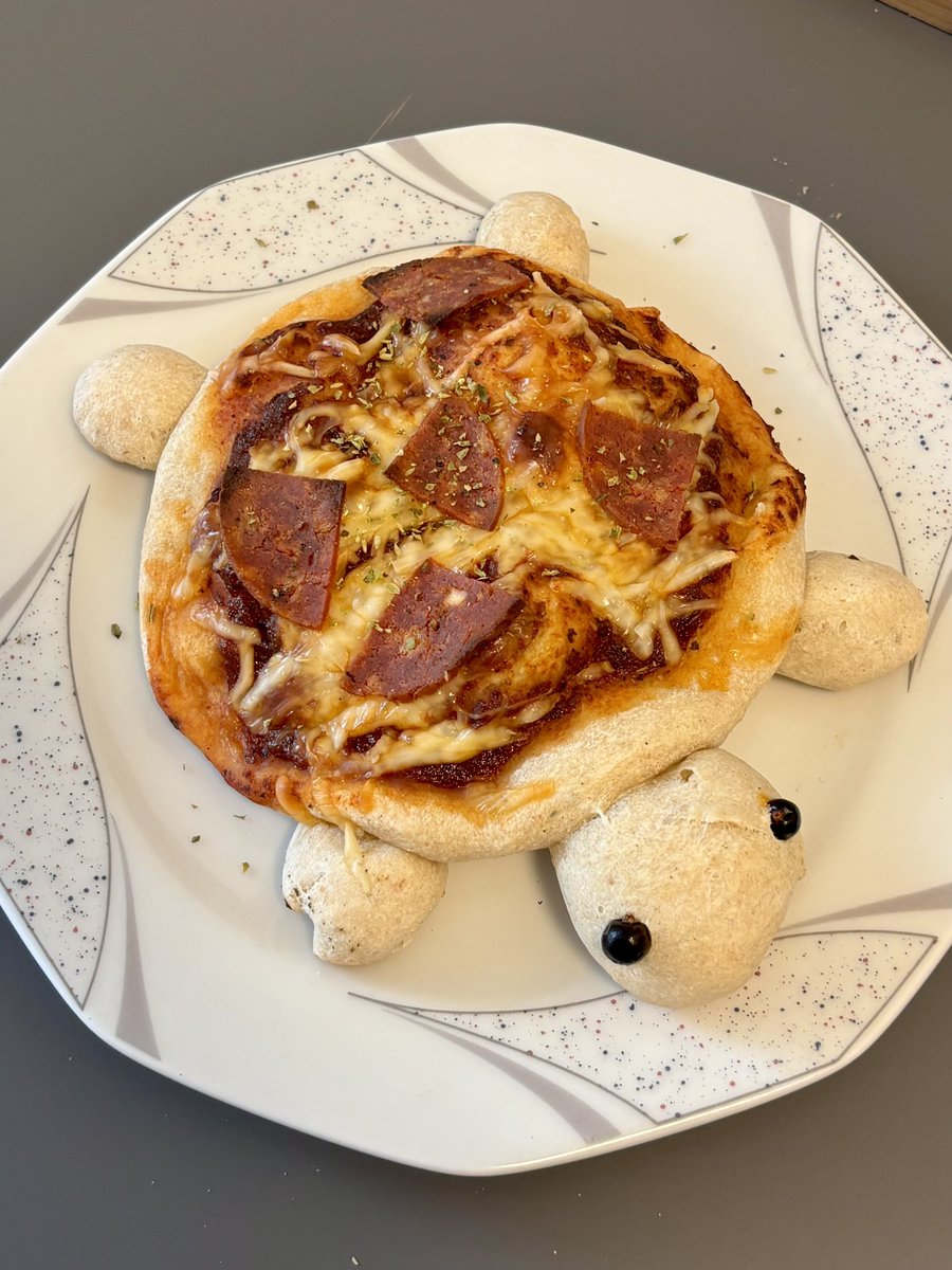arrreios's tweet photo. i felt bad eating him (at least hes not ai generated) https://t.co/2QKLpQUPIz