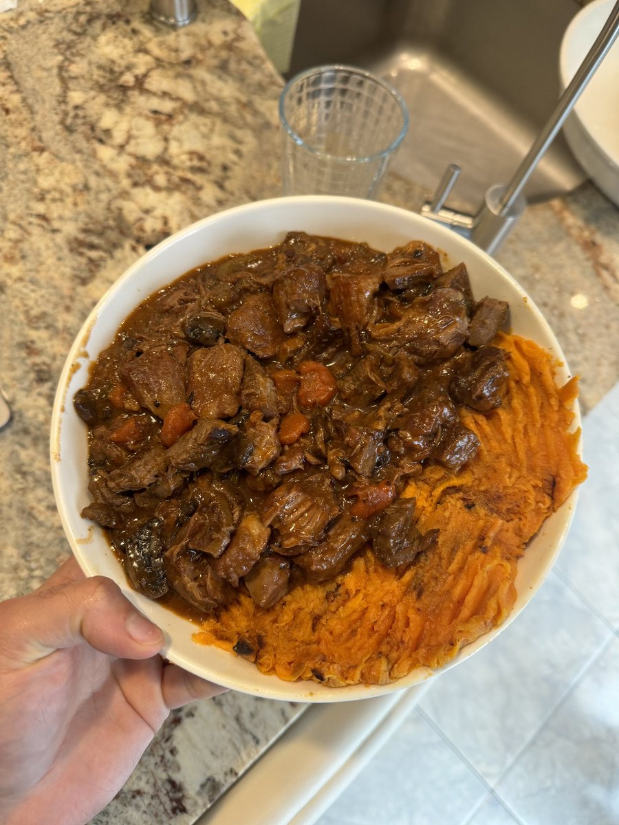 jarchealth's tweet photo. Chicken and rice has nothing on me https://t.co/GZdB9a5ToO