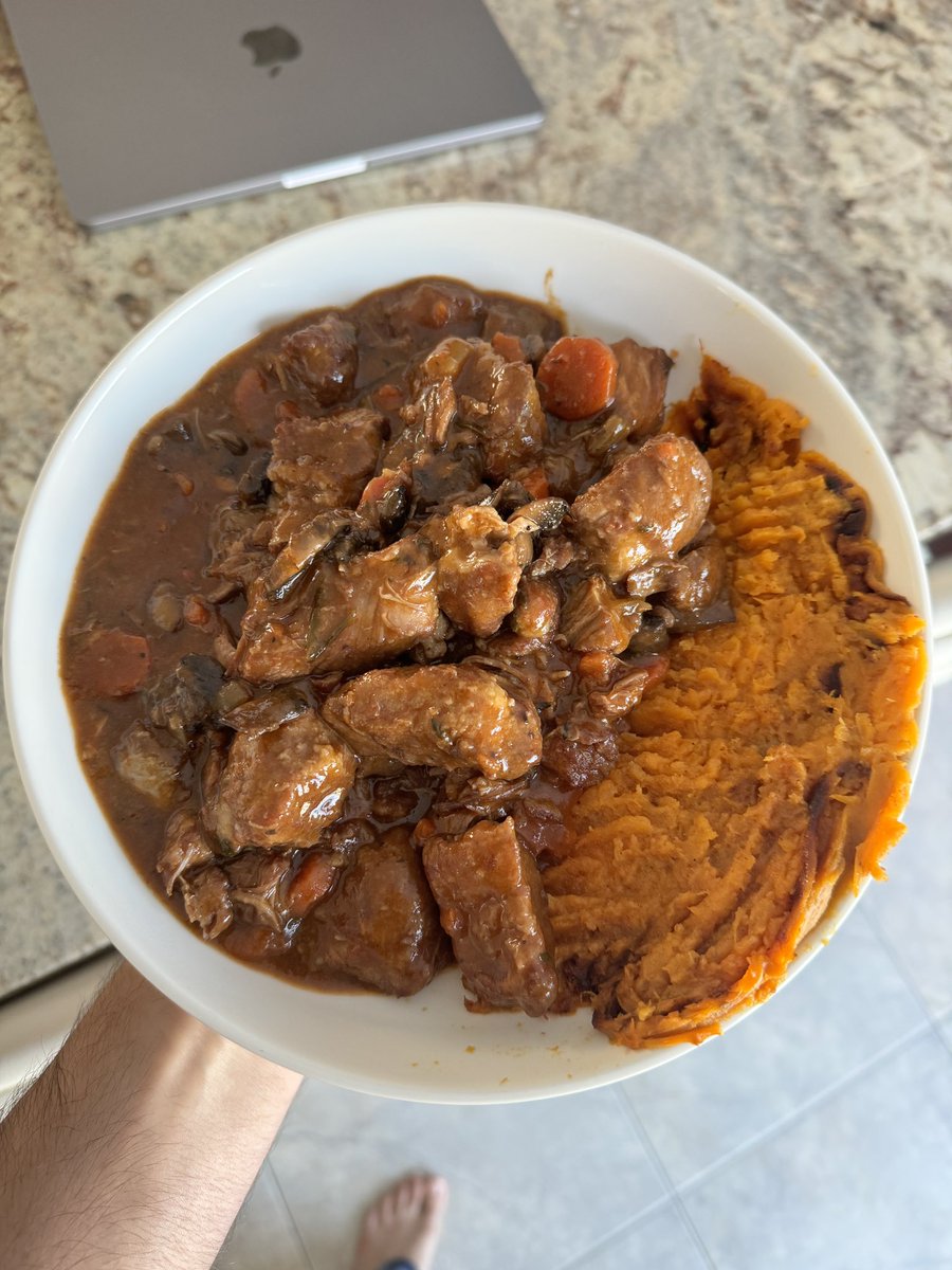 jarchealth's tweet photo. Chicken and rice has nothing on me https://t.co/GZdB9a5ToO