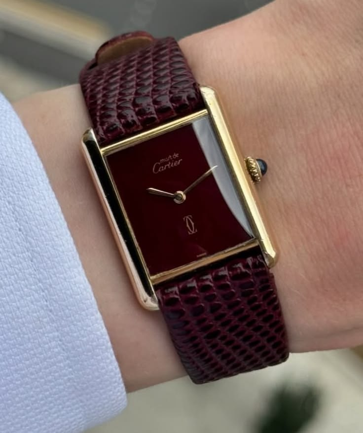 ZyroCar's tweet photo. Cherry color 🍒Cartier Must de Cartier Tank https://t.co/VtxCyF4He8