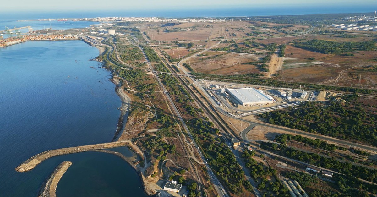 ric0seq's tweet photo. Portugal 🇵🇹 is sitting on one of the most valuable assets in Europe, and most Portuguese don't know about it.

Surprise, surprise, it isn't the sun, beaches, or tourism.

It's grid capacity on the Atlantic coast. https://t.co/O3CKfEBuFN