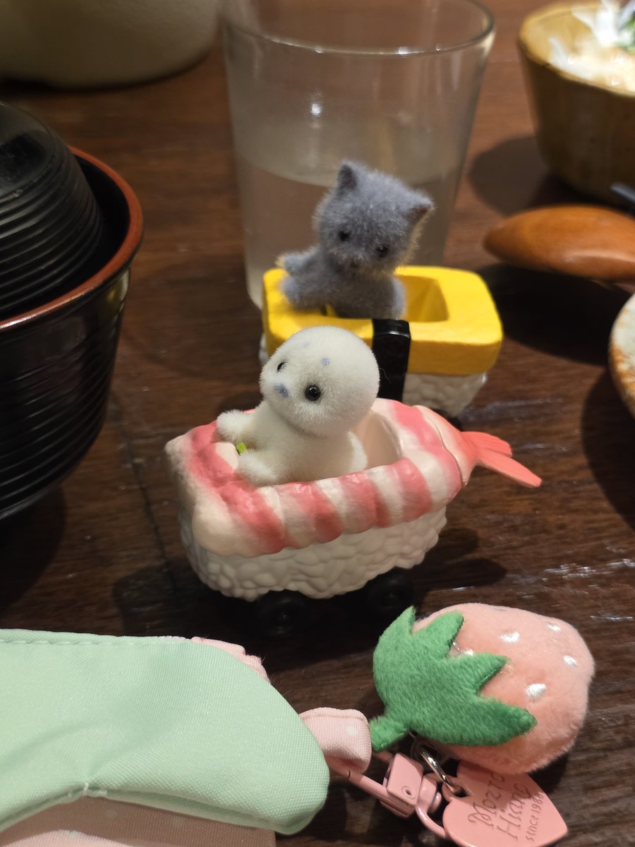gil1in's tweet photo. 모두가 스시 가챠에 실바니안을 태우면 정말정말 귀엽다는 것을 알아주었으면 해 https://t.co/NfnI6WH06G
