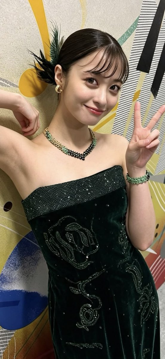 chuckvance489's tweet photo. 橋本環奈ちゃん、お団子ヘアの時のすっきりした首元が理想的。私も髪をまとめて見せられるようになりたい… https://t.co/a5VDvV6Rew