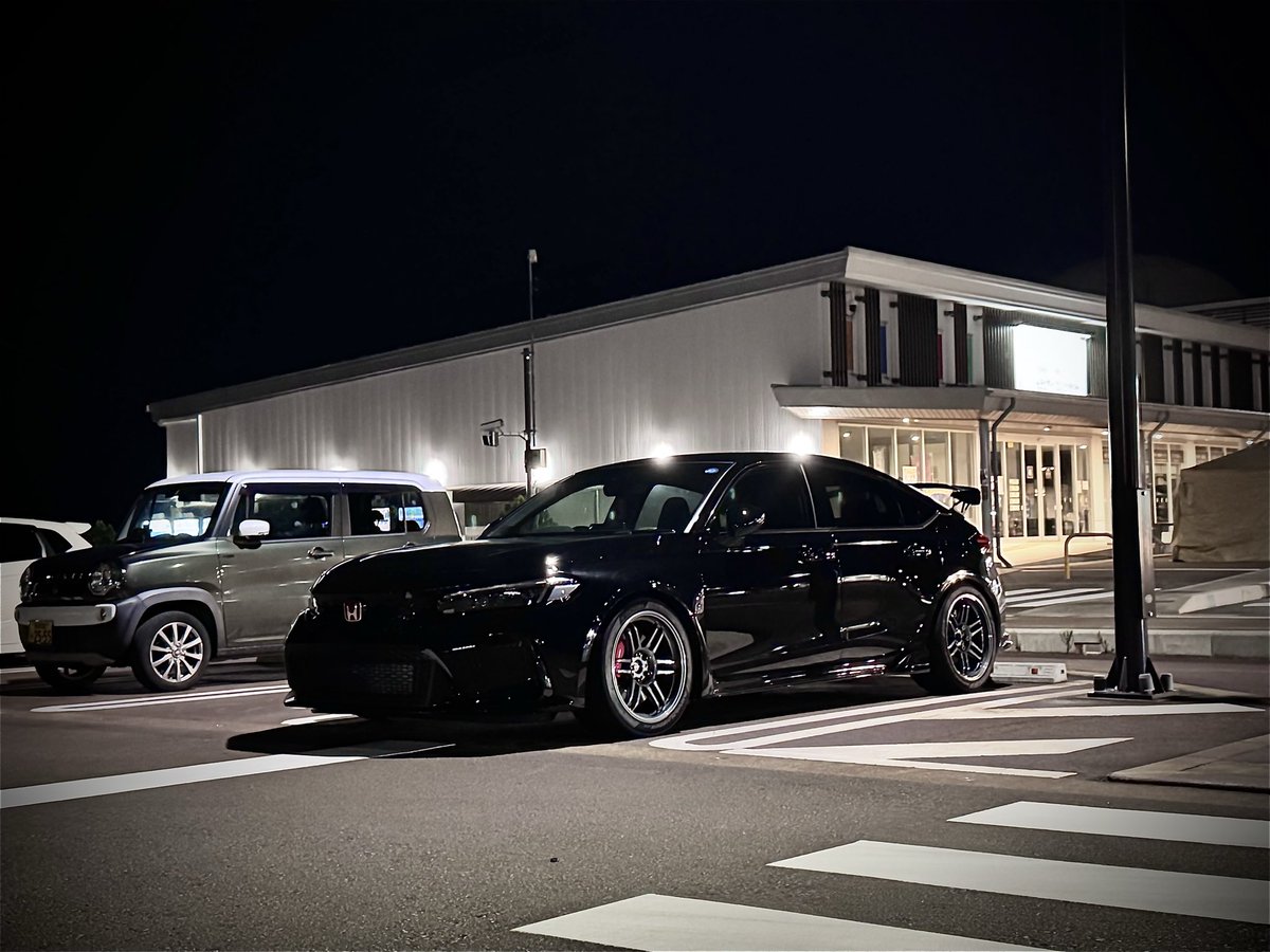 zundamochi5003's tweet photo. NEW STYLE!!
・
・
・

・RSR sportsi

・AME TM02 9.5j +37 265/35R18

RPF1の120がないから見た目でこのホイールに！割といい感じ！！ https://t.co/kK1MbVpnSE