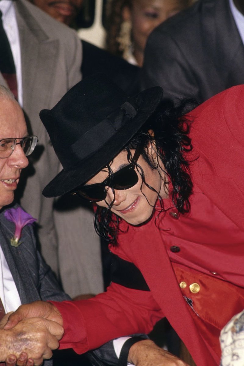 mjoriginalss's tweet photo. Youth Sports &amp; Arts Foundation, 1991. https://t.co/b8iOW3J8yY