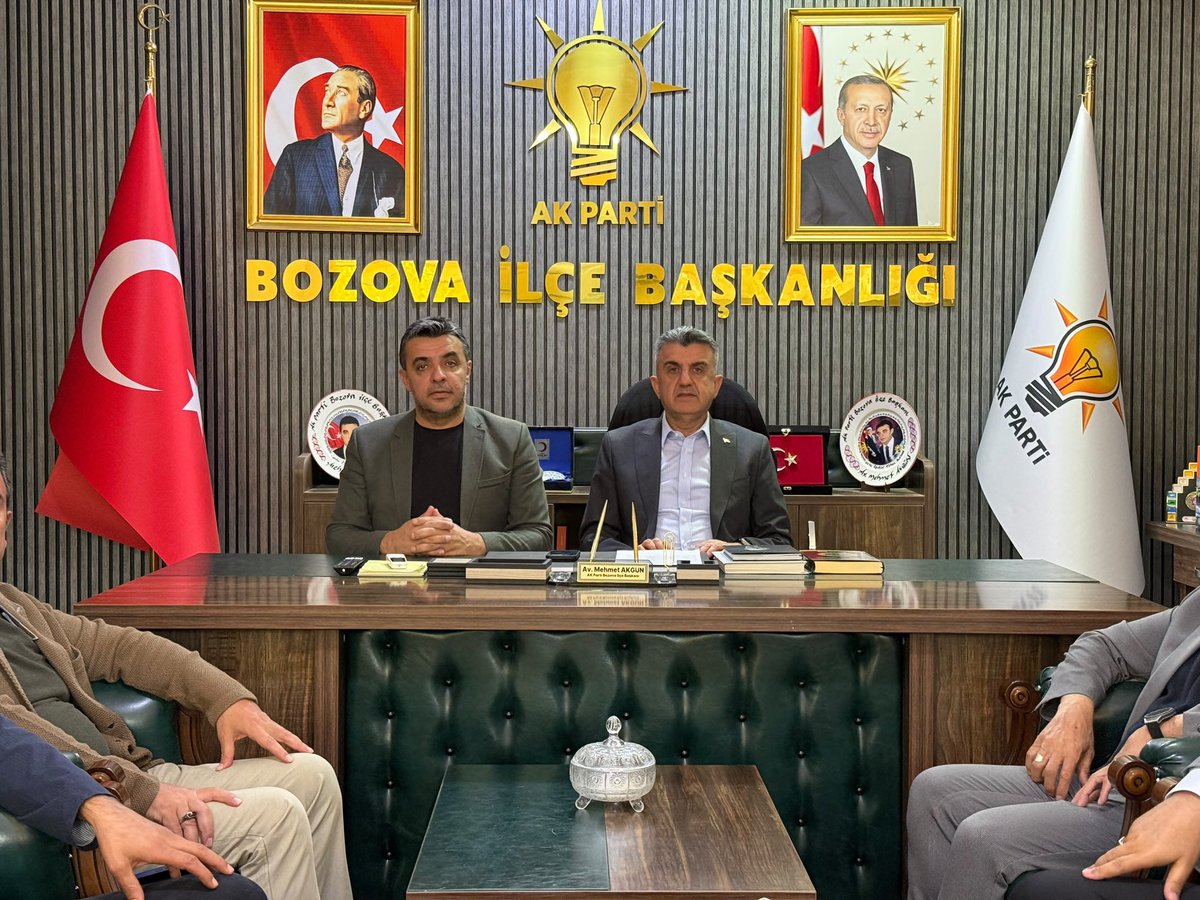 milhamigunbegi's tweet photo. AK Parti, milletimizin bağrından doğan bir dava hareketidir.

📍AK Parti Bozova İlçe Başkanlığı

İl Teşkilatımızla birlikte Bozova İlçe Başkanımız @avmehmetakgun ve ilçe teşkilatımızla buluştuk, ilçemizin ve teşkilatımızın son durumunu, yapılacak saha çalışmalarını konuştuk, ulusal ve yerel gündemi değerlendirdik, hasbihal ettik.

Her bir teşkilat mensubumuzun yüreğinde taşıdığı dava aşkıyla, millete hizmet yolunda, Cumhurbaşkanımız Sayın Recep Tayyip Erdoğan liderliğinde, azimle ve kararlılıkla yolumuza devam ediyoruz.

#Şanlıurfa #Bozova
@RTErdogan @Akparti @abuyukgumus @efkanala @mustafaelitas @hakanaksu058 @farukaytek