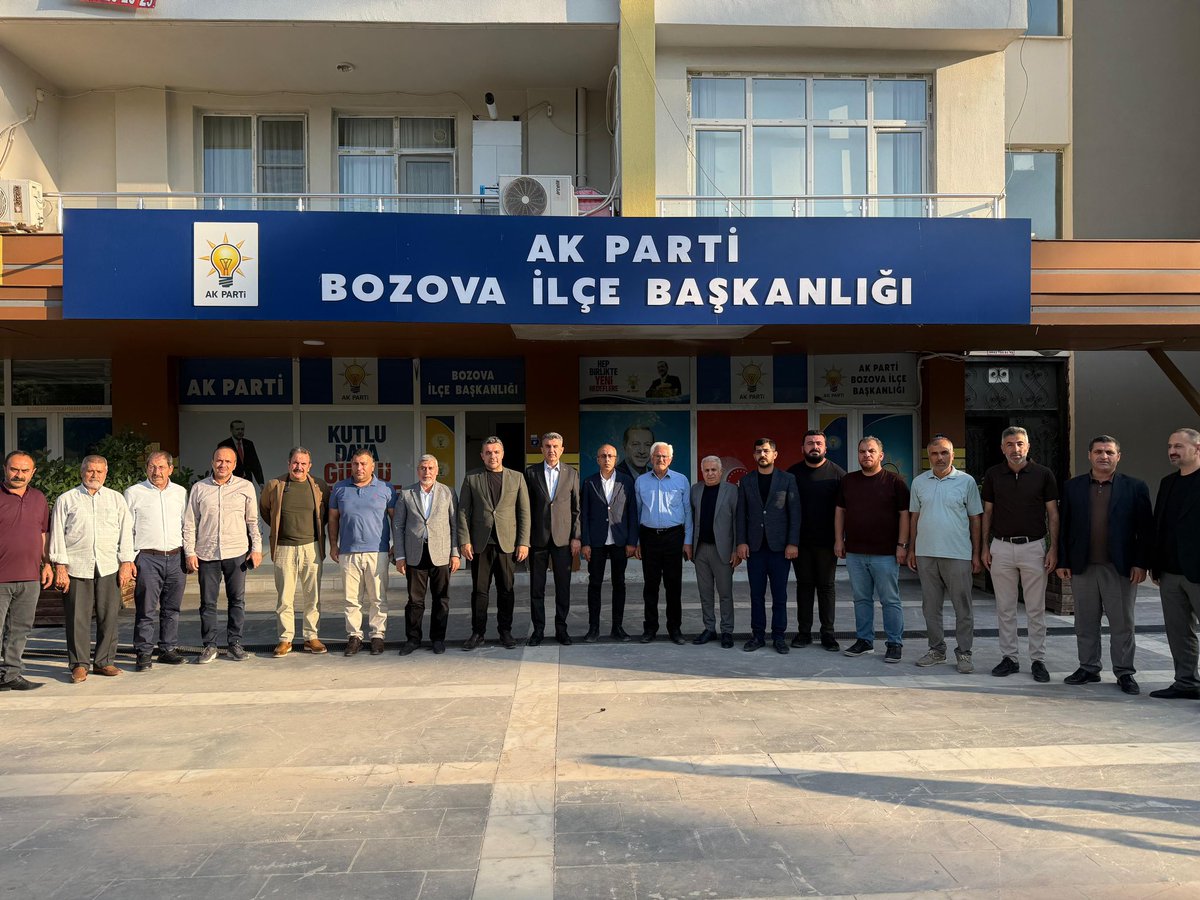 milhamigunbegi's tweet photo. AK Parti, milletimizin bağrından doğan bir dava hareketidir.

📍AK Parti Bozova İlçe Başkanlığı

İl Teşkilatımızla birlikte Bozova İlçe Başkanımız @avmehmetakgun ve ilçe teşkilatımızla buluştuk, ilçemizin ve teşkilatımızın son durumunu, yapılacak saha çalışmalarını konuştuk, ulusal ve yerel gündemi değerlendirdik, hasbihal ettik.

Her bir teşkilat mensubumuzun yüreğinde taşıdığı dava aşkıyla, millete hizmet yolunda, Cumhurbaşkanımız Sayın Recep Tayyip Erdoğan liderliğinde, azimle ve kararlılıkla yolumuza devam ediyoruz.

#Şanlıurfa #Bozova
@RTErdogan @Akparti @abuyukgumus @efkanala @mustafaelitas @hakanaksu058 @farukaytek