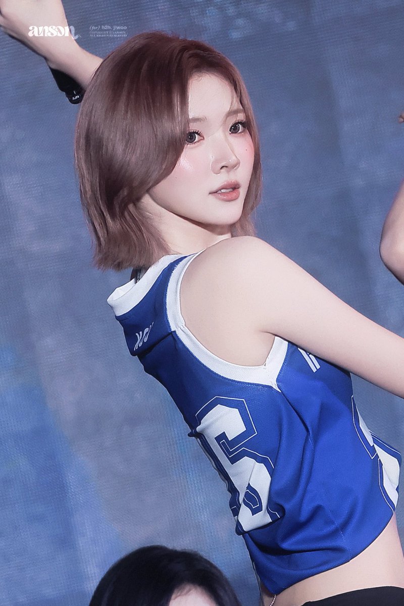 H2H__JIWOO's tweet photo. 😉💫💙

#지우 #최지우 #JIWOO #ジウ #崔志宇
#하츠투하츠 #Hearts2Hearts #ハトゥハ https://t.co/G3dK3Kkdwf
