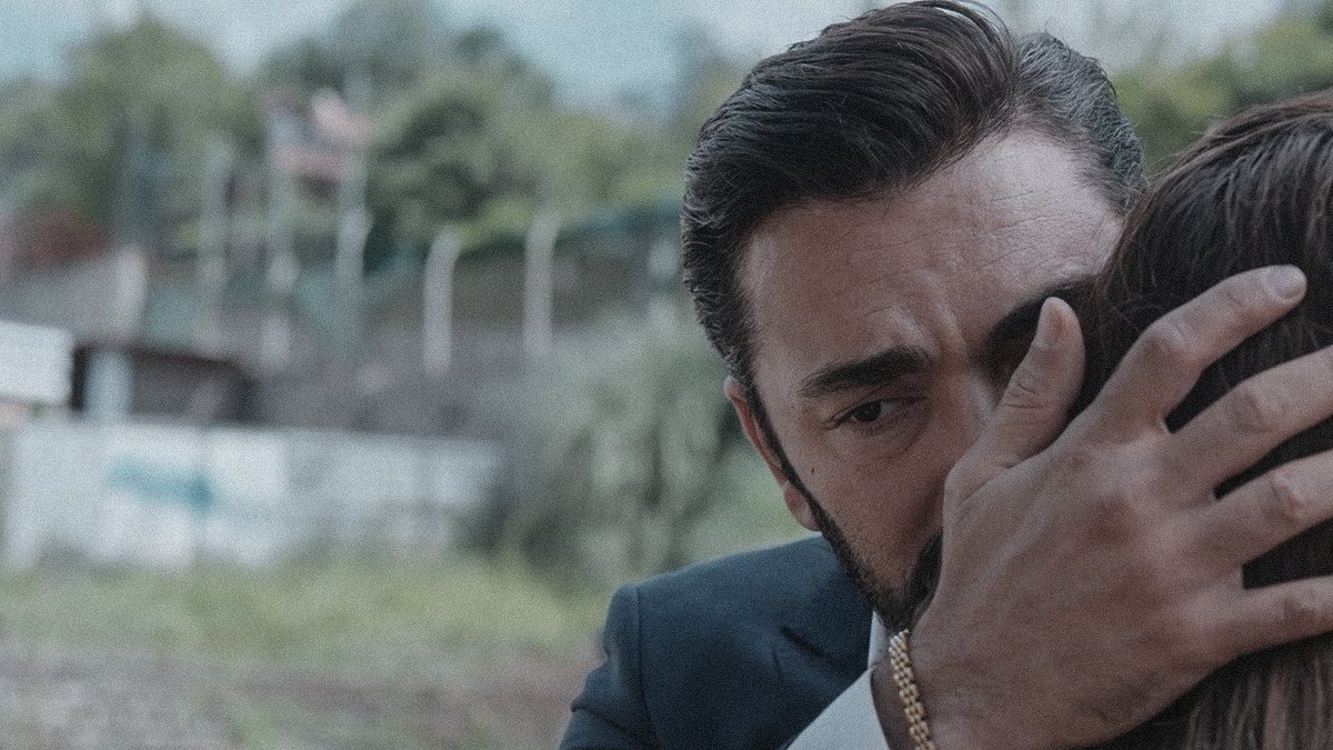 emnazphoto's tweet photo. When a man truly loves a woman, you can see it in the way he treats her🥀🩶
#fahram https://t.co/20ajec5XQ0