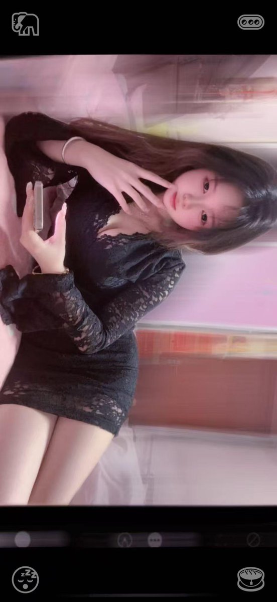 Kbarnes225's tweet photo. 可以 现场体检🍸@K3k9_
香香软软的女朋友喜欢御姐？ https://t.co/PPhmQ4Gp6g