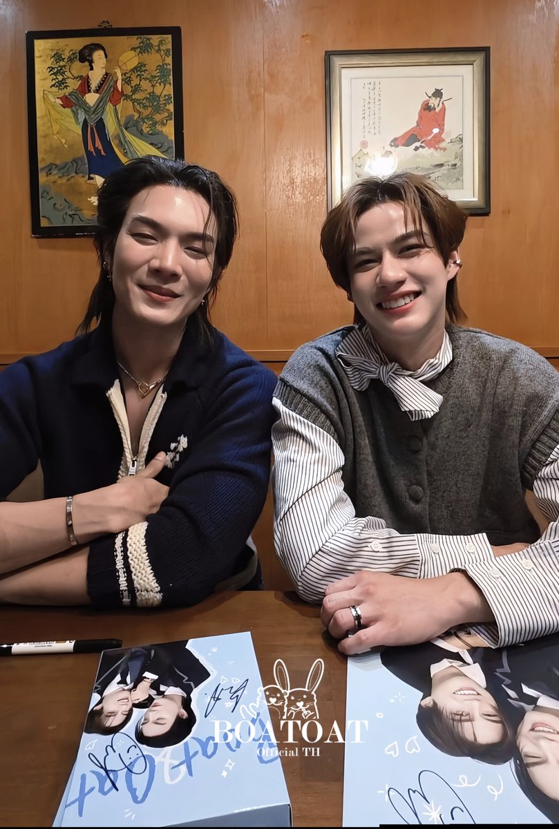 Boatoatofficial's tweet photo. มาส่งยิ้มหวานก่อนนอน พรุ่งนี้เจอกันนะครับทุกคน🫶

#GoodNightBoatOat 🌙 #BoatOat
#BoatYongyut #OatPasakorn
@Yong_yutt @oat_psk https://t.co/l6O6YKIHKa