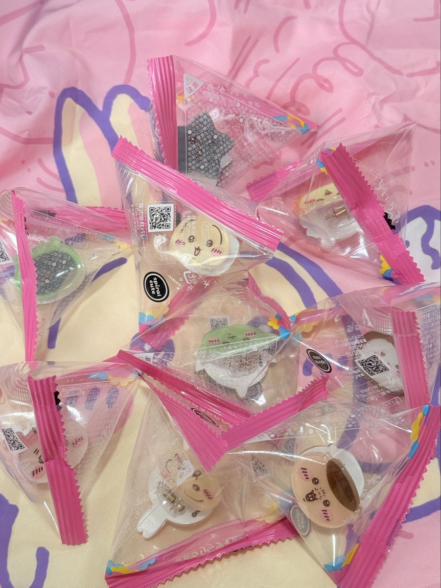 Milk1chigo's tweet photo. 今考えれば先週の金土日も毎日ゲームセンター巡ってた👾✨

個人的に昨日からのクリップより
ミニクリップの方が取りやすかったなぁって実感🥲💔平べったいの無理🤦‍♀️💦

取れた時嬉しすぎるから
当分覗きに行ってしまいそう、、、
クレーンゲーム沼やばい。。。

ちい活ホントにお金かかるね💸😇🪽 https://t.co/UVemAOJvSq