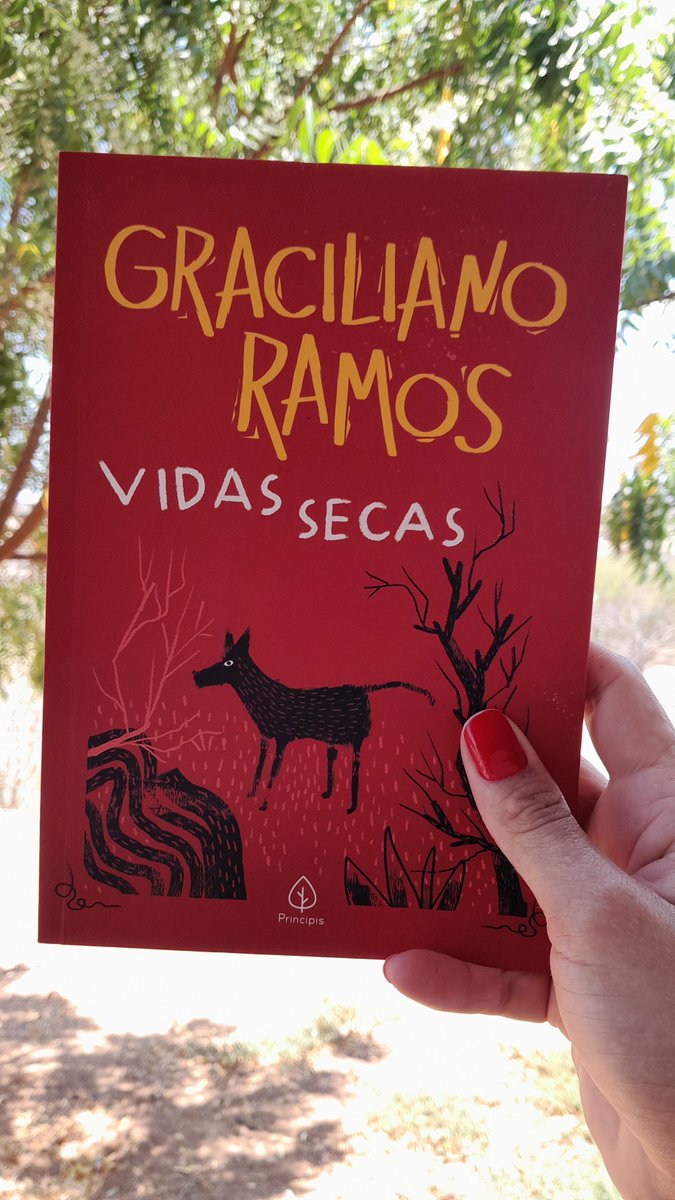 Celinha_nova's tweet photo. O livro Vidas Secas, não é um simples livro sobre a seca, mas sobre vidas secas. Vidas que foram exploradas e humilhadas. 📚 https://t.co/0XU4x8DakZ