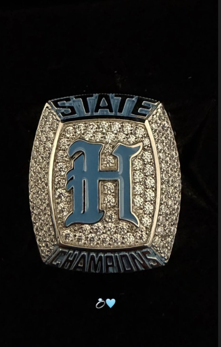 CampbellD2028's tweet photo. Got to receive our State Championship rings last night!🩵
So thankful and proud of accomplishing this goal with some of the best people!
@HuskySoftball @TrainDSP @TMUSTANGSFOWLER @LineDsoftball @THEWOWSB https://t.co/R6ZNIDMv5d