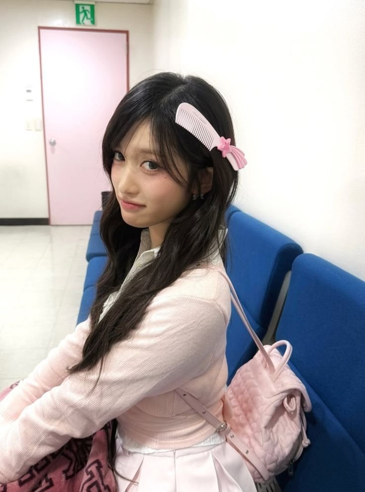 LeeseoSouda's tweet photo. @GunwookSouda SUKAA! iceo ituuu mau jadi my melody!! https://t.co/cNBn4N4G2V