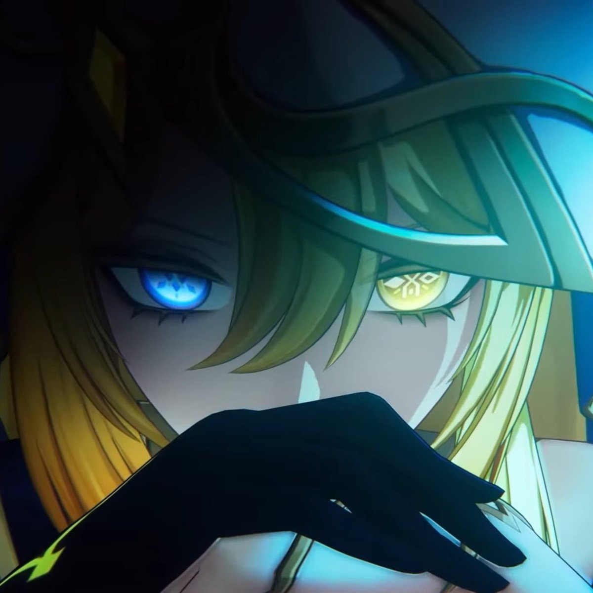 vilerhine's tweet photo. she looks like she's contemplating eating tsaritsa as her next meal https://t.co/PKusxLov9l
